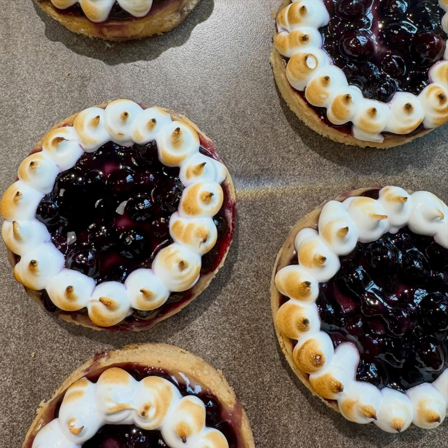 Heidelbeer-Tarte 💜🫐 #tarte #heidelbeere #ullmannszuckerbäckerei