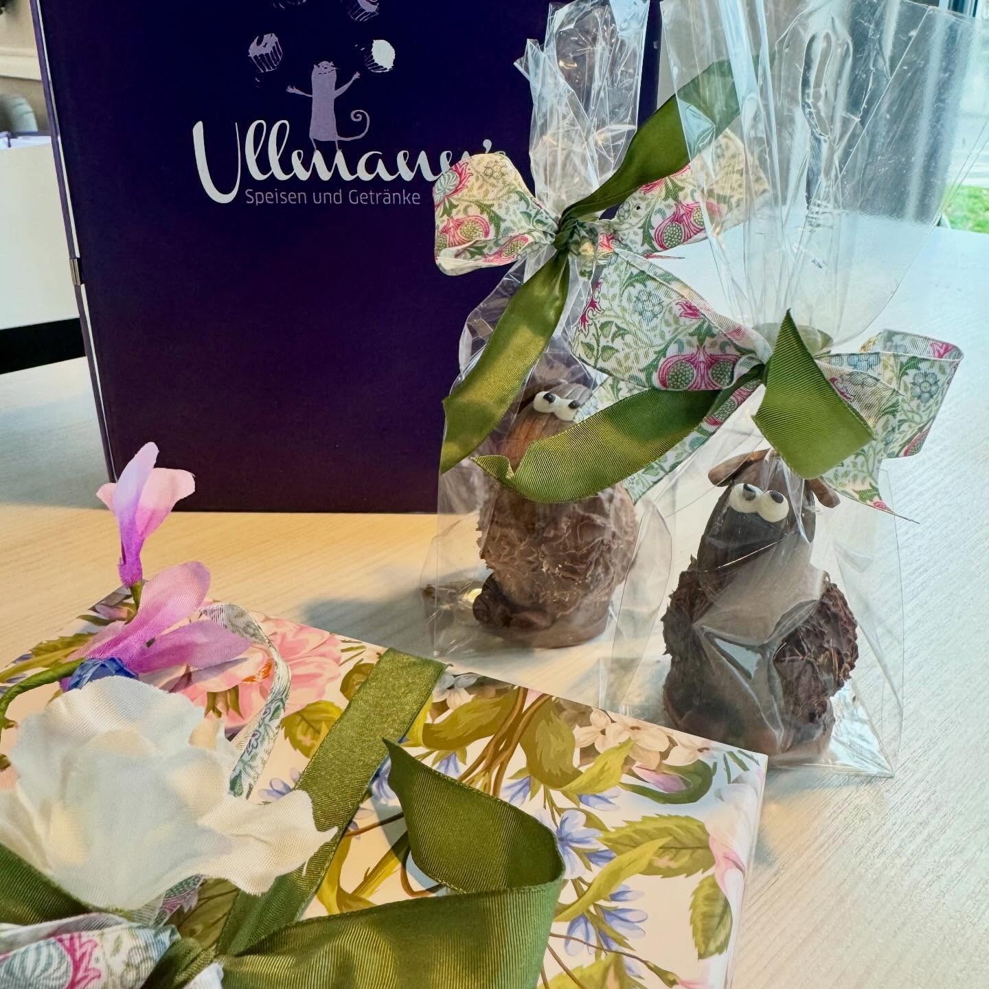 Schoko-Schäfchen gefüllt mit Nougat- oder Amaretto-Marzipan 🐑🌼 #ostern #schaf #ullmannszuckerbäckerei